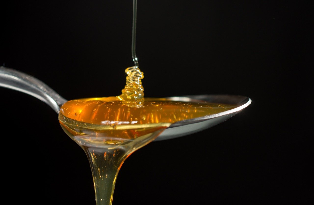 honey, yummy, spoon-1089508.jpg